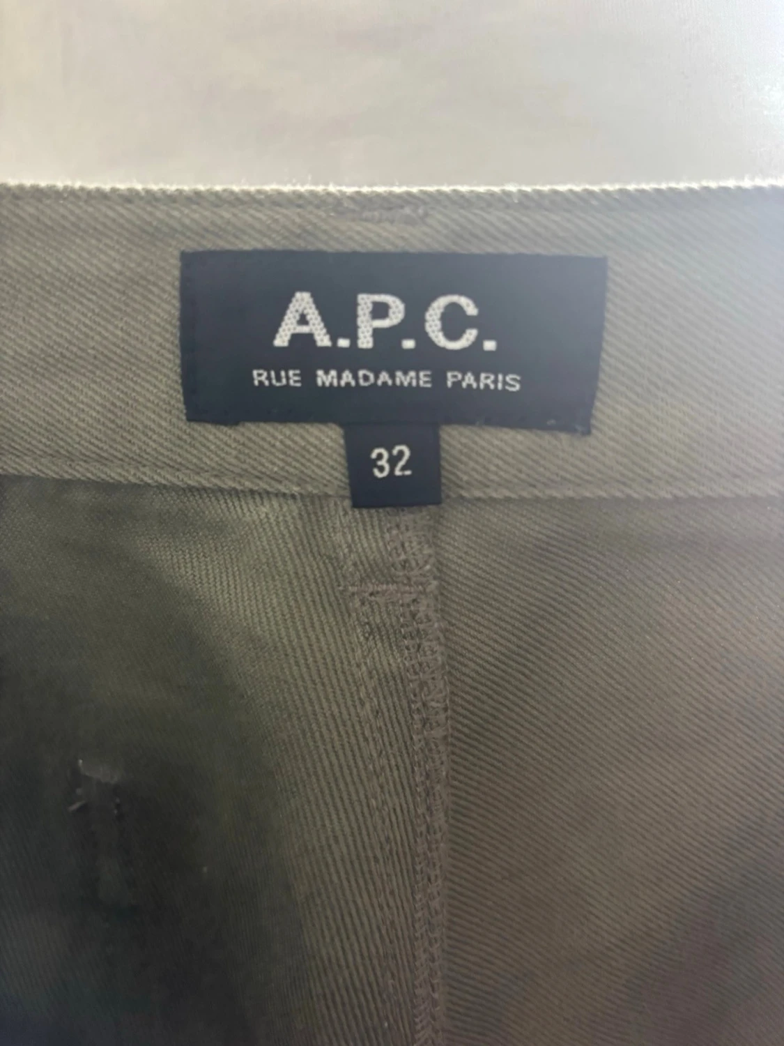 Olivgröna raka jeans från A.P.C.