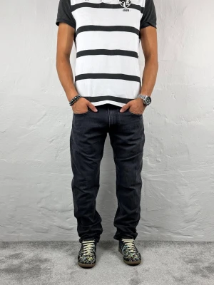 Replay jeans  - Ett par snygga jeans från Replay i storlek W31 L32 i modellen Anbbas  
