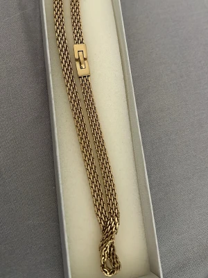 Edblad halsband  - Väldigt fint halsband, säljer då jag inte har så mycket användning för det🌸 