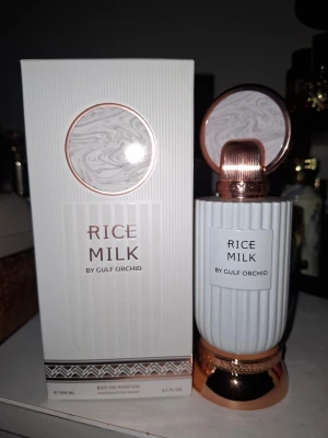 Rice Milk parfym från Gulf Orchid - Fantastiskt hudnära och fin doft för den som uppskattar en dämpad doftprofil. Uppskattar att ca 80% är kvar se bild! 