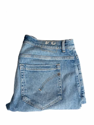 DonDup George - Säljer ett par DonDup jeans i modellen George. Storlek W34 L32. Riktigt bra skick