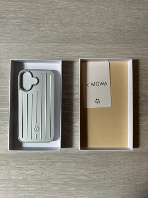 Rimowa Phonecase - Silver phonecade from Rimowa in a very good condition!