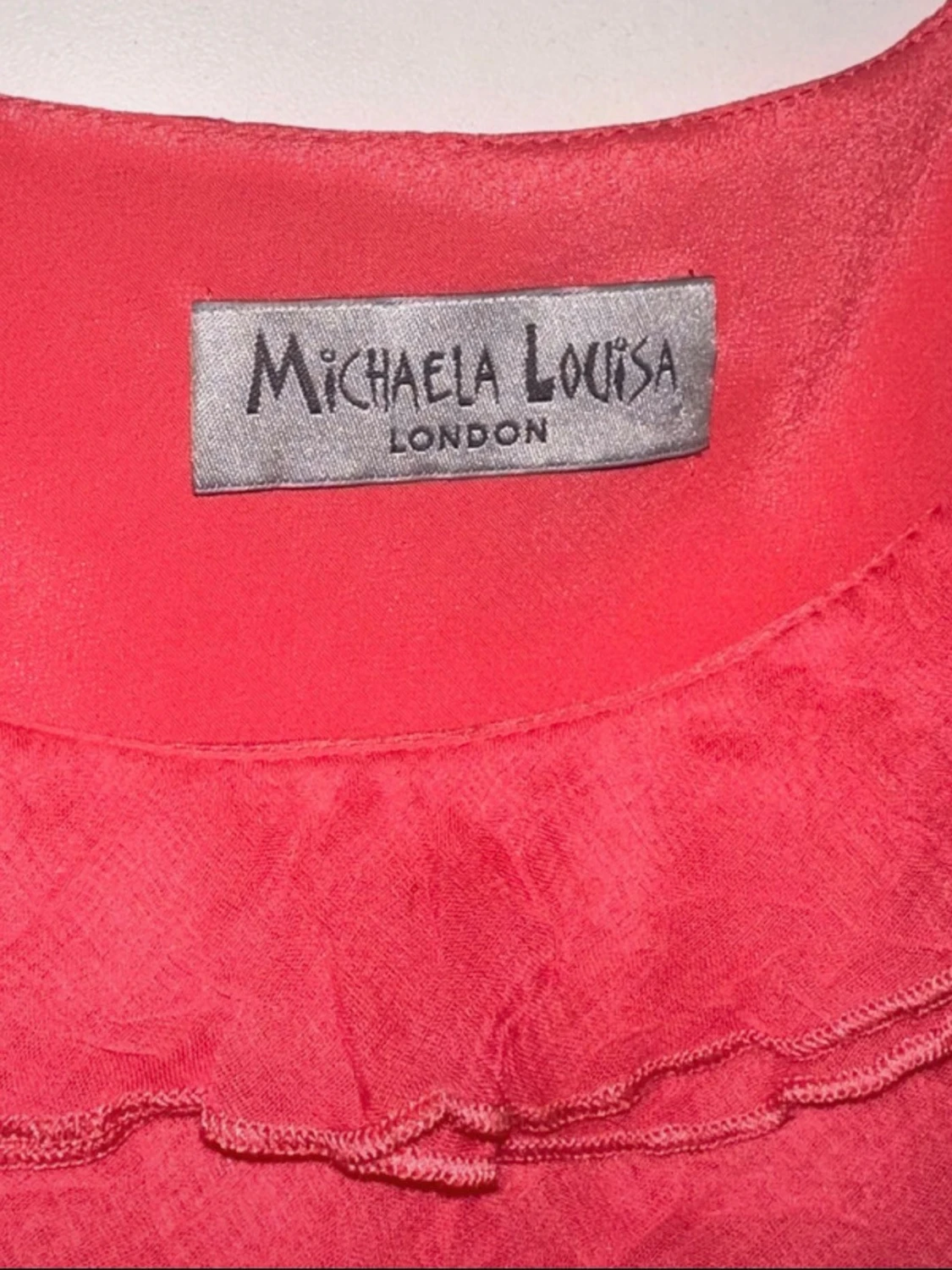 Korallfärgad y2k topp från Michaela Louisa - 1