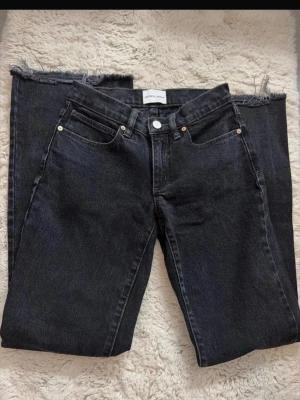 Abrand jeans  - Svarta lågmidjade bootcut jeans från Abrand i storlek 23! Modell ”99 low boot. Knappt använda 