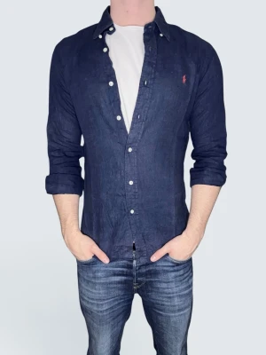 Ralph lauren linneskjorta - Storlek: S || Skick: Mycket bra|| Nypris: Ca 2000kr || Följ för liknande produkter 🌊🍾