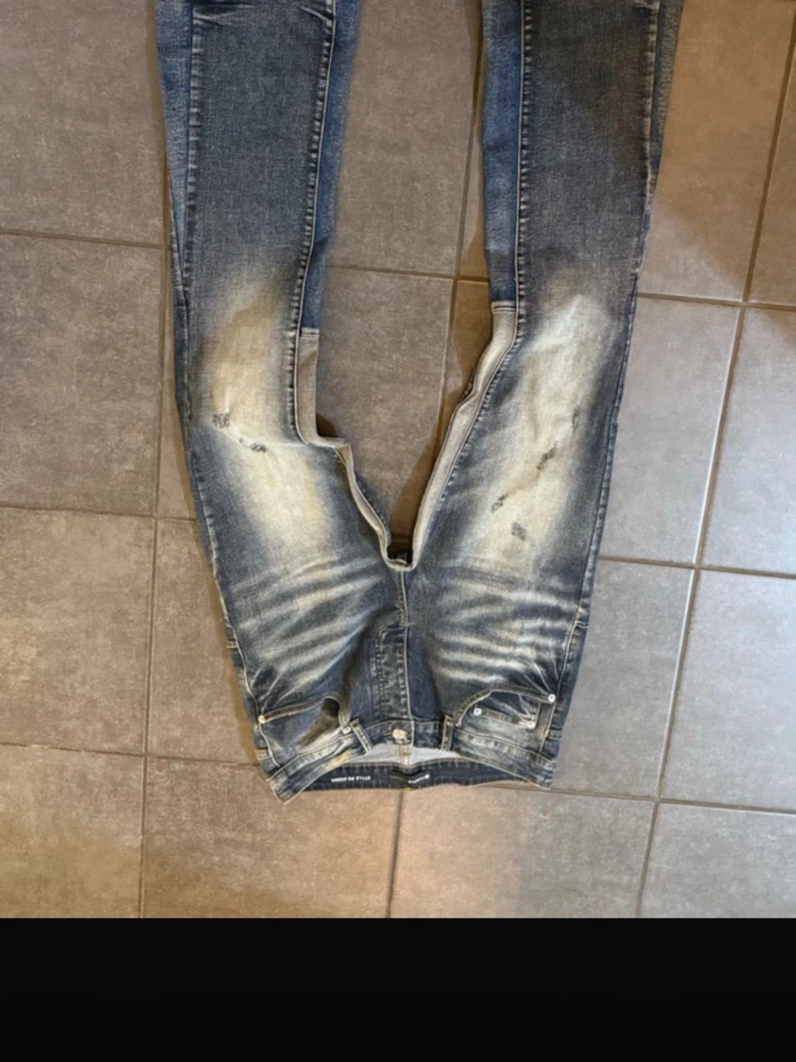 Blå slitna jeans från Purple Brand