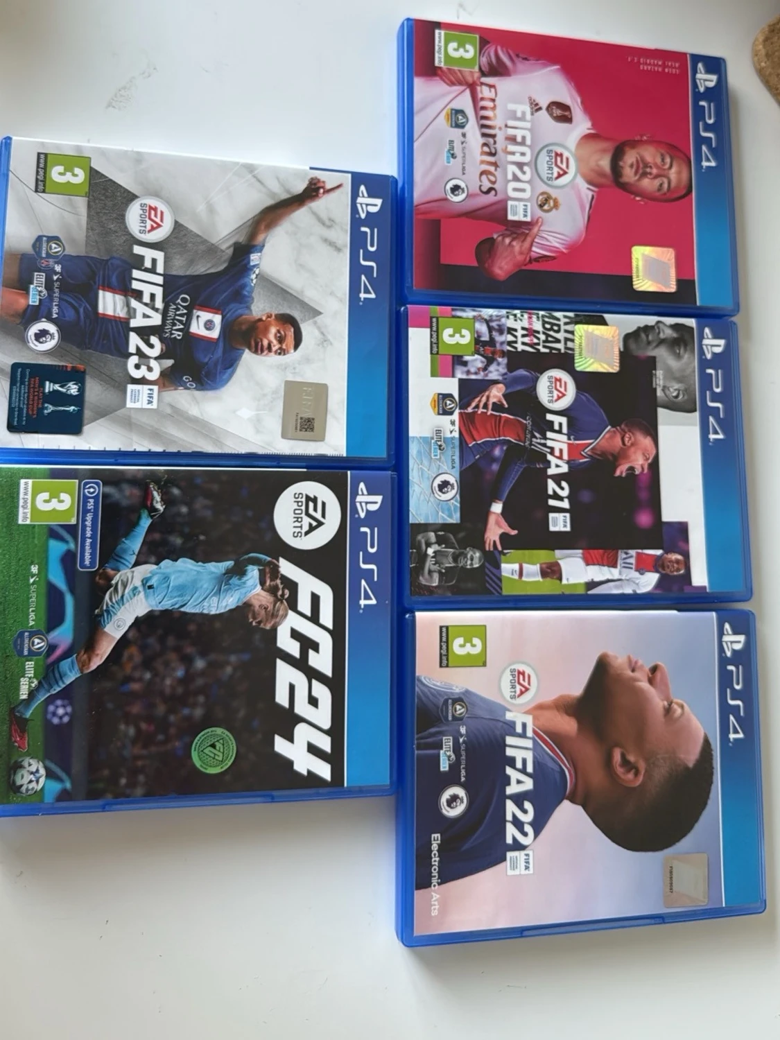 Samling FIFA & FC PS4-spel