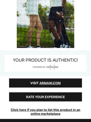 Svarta toflor från Emporio Armani - Snygga svarta sandaler från Emporio Armani EA7 med bred rem och guldfärgad logga på ovansidan. Tillverkade i syntetmaterial och levereras i originalkartong med tillhörande tagg. Perfekta för sommaren och strandhäng. Pris kan diskuteras det är inte fast pris, äkta