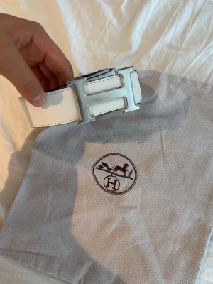 H.E.R.M.E.S bälte 105cm - Mycket fint skick 105cm tillkommer med dustbag 