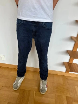 Nudie lean Dean jeans  - Nudie Lean Dean jeans herr| pris:449kr| storlek:W32 L34| skick:9,8/10| hör av dig vid minsta lilla fråga eller fundering|