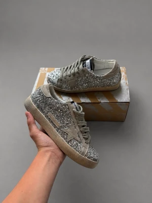 Golden goose - Golden goose Storlek 38 Box medföljer Mycket bra skick Fraktar inom 24h