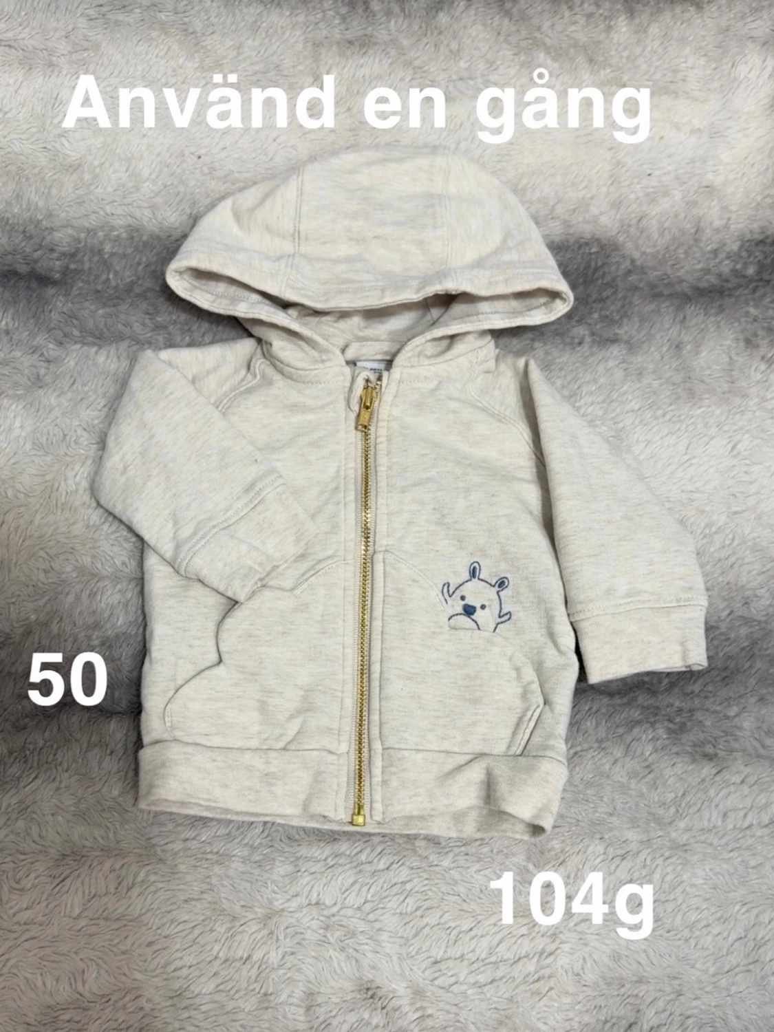 Creamfärgad hoodie med dragkedja, stl 50