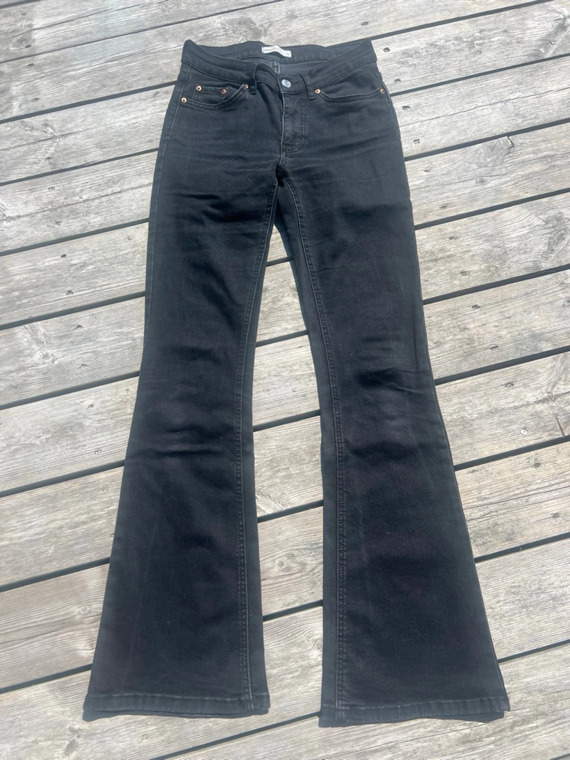 Svarta bootcut jeans från Perfect Jeans/Gina Tricot
