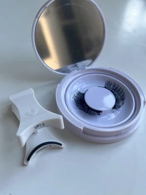 Ögon fransar 💓 - Magnetiska fransar som man kan använda fler gånger. Har bara testat dom en gång. Men annars helt oanvända. (Ogrenat förpackningen finns kvar)