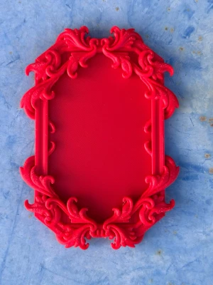 Baroque Gothic Photo Frame - ▫ Size: 11x15 cm / 4.3x5.9 inches9.5x16 cm / 3.7x6.3 inches ▫The frame is suitable for a photo of: 7.5x12 cm / 3x4.7 inches ▫ Material: 3D-printed PLA plastic ▫ Lightweight ▫ Shipped with double-sided tape