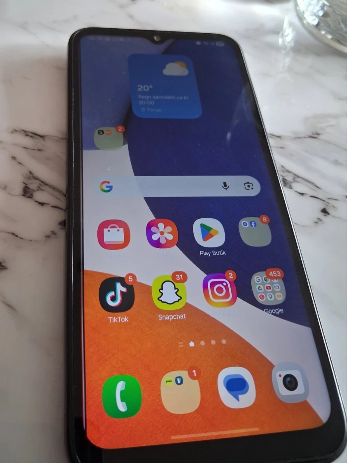 Svart Samsung Galaxy Android-mobil - 1