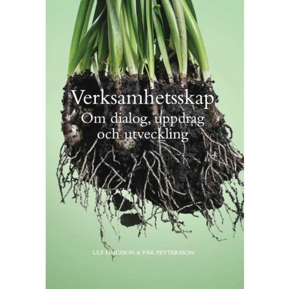 Verksamhetsutveckling och förändringsarbete står ständigt högt upp på agendan. I fokus för genomförandet placeras oftast ledarskapet, vilket ses som nyckeln till framgång. Den här boken vill vrida perspektivet och belysa den lokala ansatsen, där utgångspunkten är dialogen mellan ledning, chefer och medarbetare som tillsammans sätter fokus på uppdraget och vardaglig förbättring. Hur kan organisationer bättre tillvarata individers förmågor och engagemang? Är det utopiskt att arbeta i symbios mellan ledning, chefer och medarbetare? Uträttas arbetet bäst med dekret eller med dialog? Utgångspunkten är uppdraget menar författarna, där samverkan mellan chef och medarbetare i en löpande dialog är nyckeln till framgång. För detta har begreppet verksamhetsskap myntats.Pär Pettersson och Ulf Ericsson är båda aktiva forskare inom arbetslivsforskning och verksamma på Högskolan i Kristianstad. Kopplat till samma ämne har tidigare boken Från Individ till lönsam affär utgivits av Agerus.     Format Inbunden   Omfång 100 sidor   Språk Svenska   Förlag Agerus Publishing   Utgivningsdatum 2023-06-02   Medverkande Pär Pettersson   ISBN 9789152765388  . Böcker.