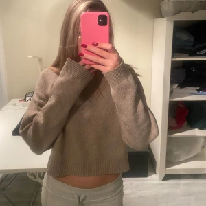 Stickad tröja  - söt stickad tröja 