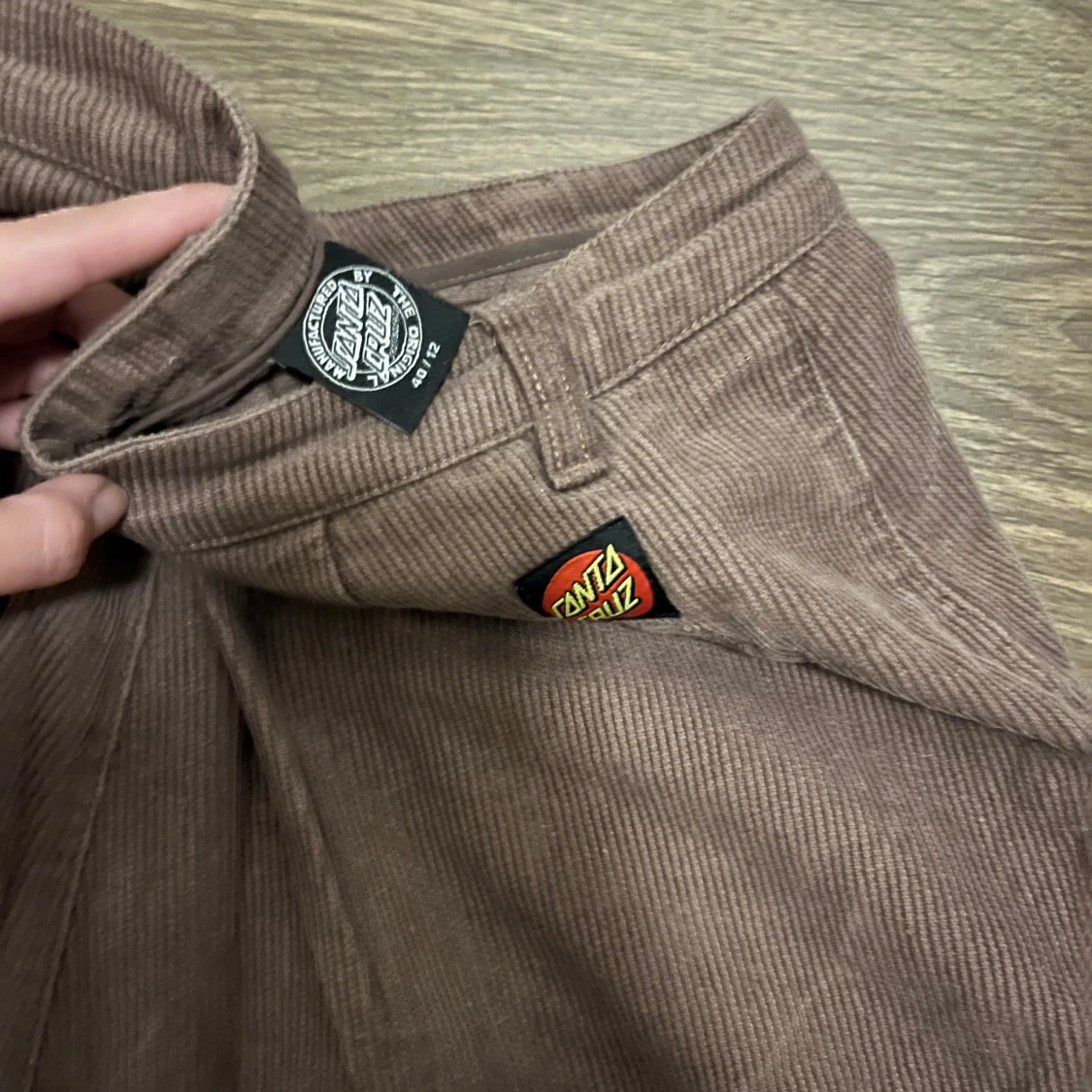 Bruna manchesterbyxor från Santa Cruz - 91