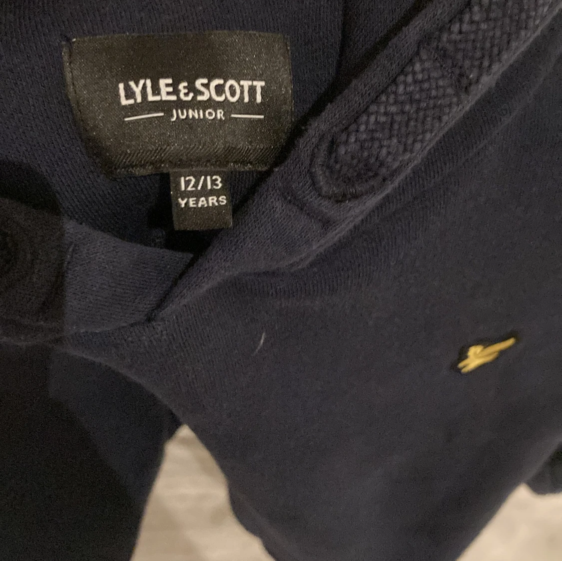 Mörkblå hoodie från Lyle & Scott - 90