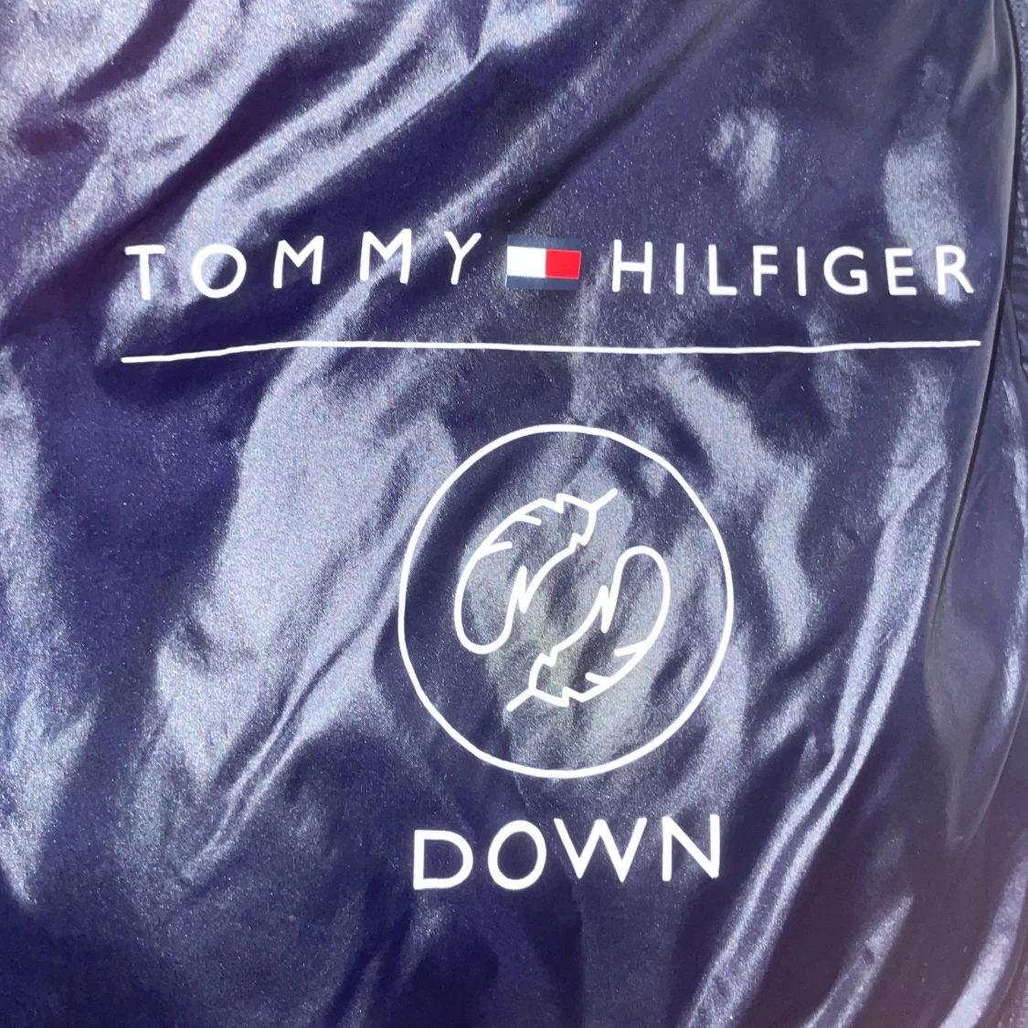 Marinblå dunjacka från Tommy Hilfiger - 93