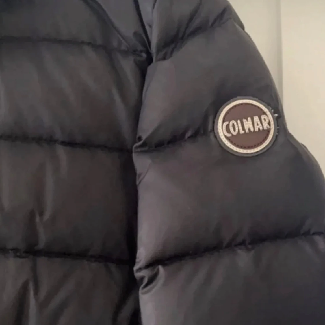 Svart dunjacka från Colmar - 91