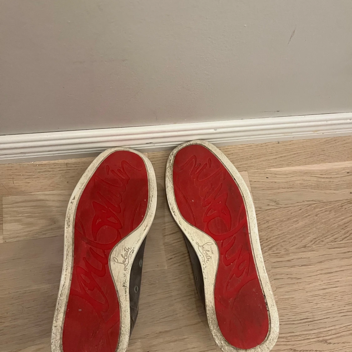 Sneakers från Cristian Louboutin i bra skick \vill få det sålt fort/ - 3