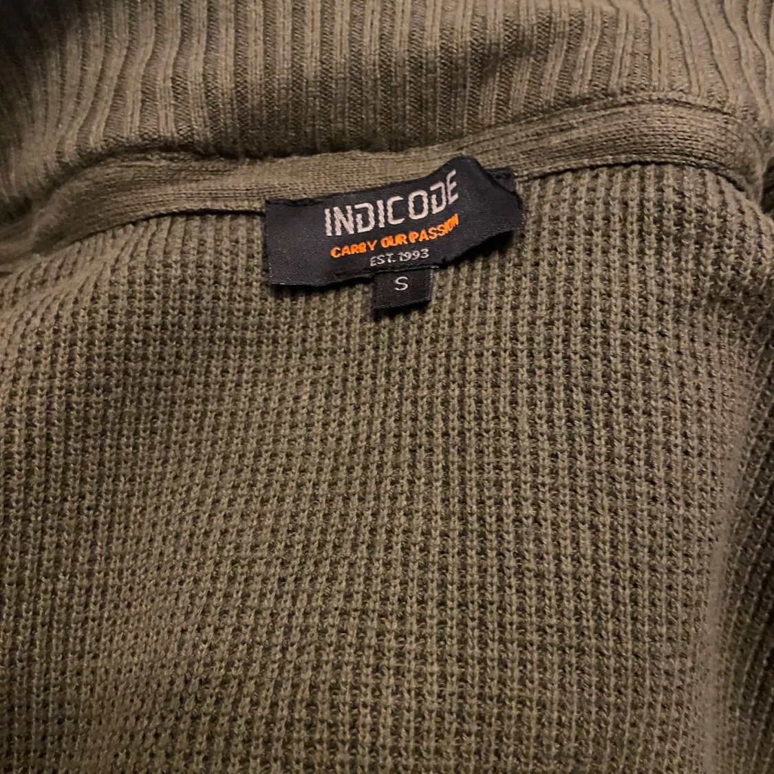 Olivgrön cardigan från Indicode S - 3