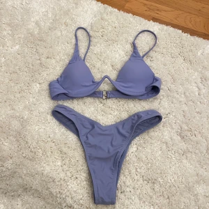 Bikini - Helt ny, endast överdelen testad och den va tyvärr fel storlek (bygel framtill och uttagbara inlägg)