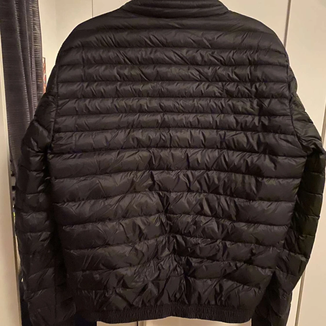 Svart dunjacka från Moncler - 1