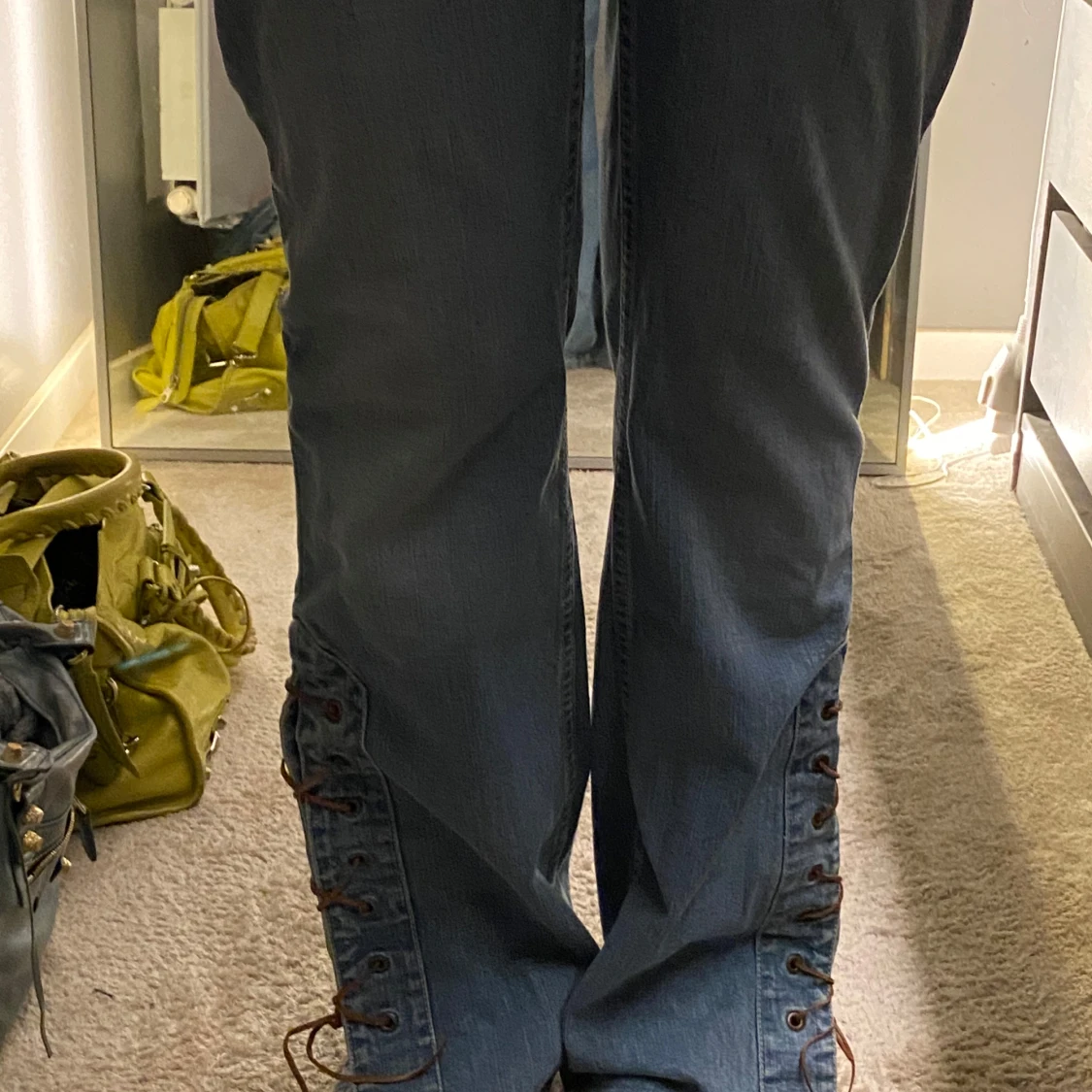 Snygga jeans med snörning - 2