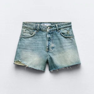 Zara shorts  - Ett par helt nya och slutsålda Zara shorts. Prislapparna kvar och är endast testad. Nypris 329kr💕