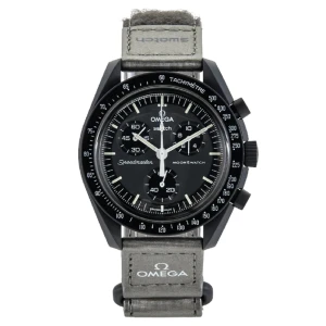 Moonswatch mercury  - Omega Moonswatch bra skick. Använd i ett par månader men har siktet på en ny klocka så vill sälja denna. Bara höra av dig för fler frågor eller bilder. Pris kan diskuteras vid en snabb affär. *Du står för frakt*