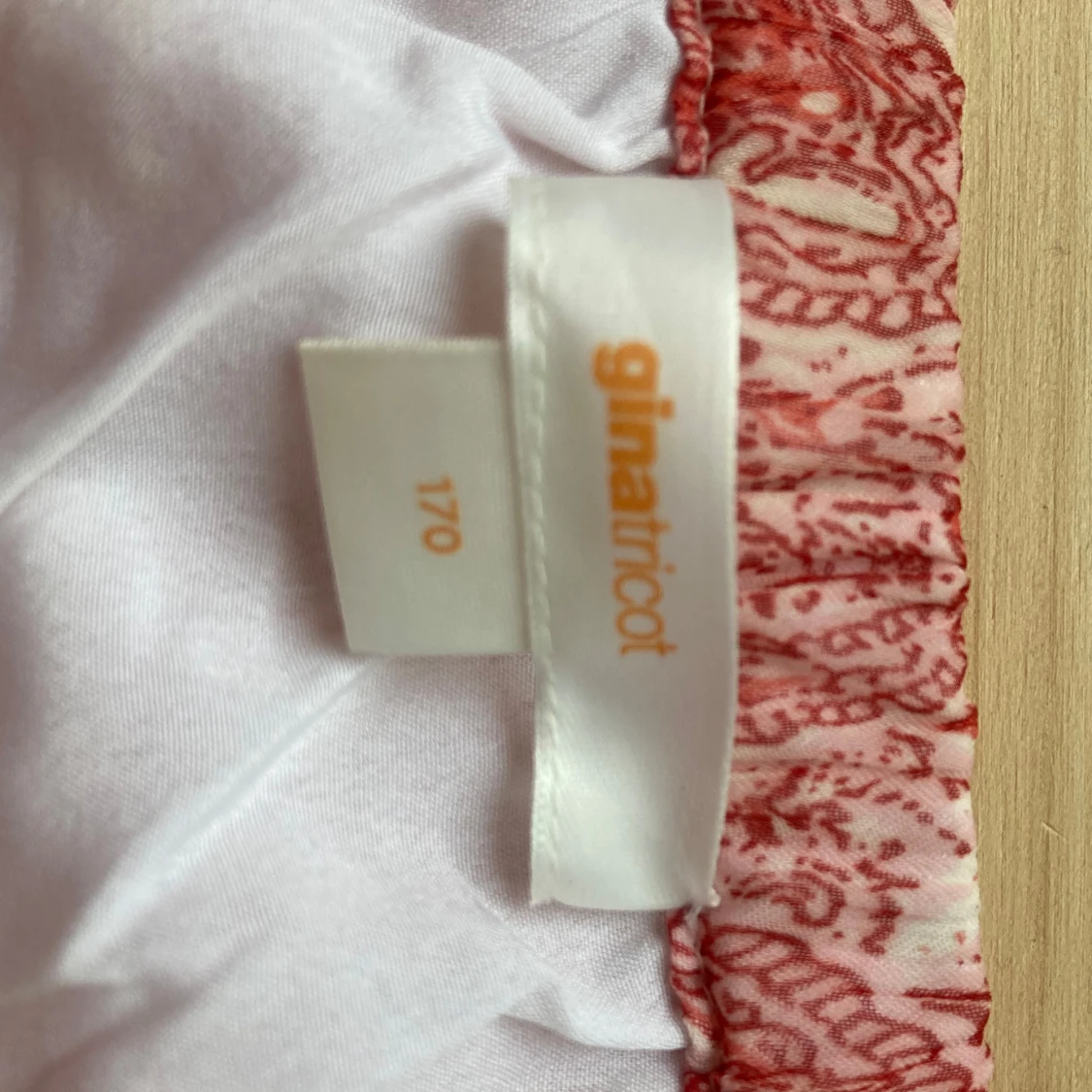 Mönstrad kjol från Gina Tricot - 1