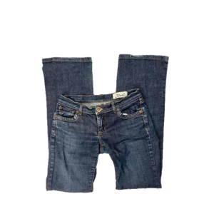 Vintage lowwaist bootcut jeans - Säljer dessa supersnygga jeansen!! Passar xs/s 