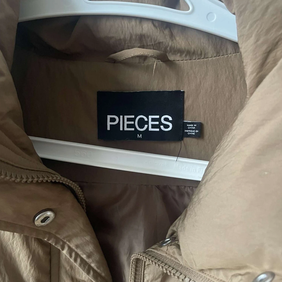 Brun dunväst från Pieces - 3