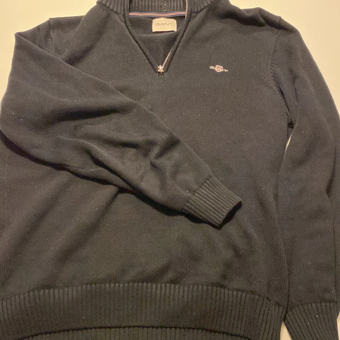 Svart tröja med dragkedja från Gant