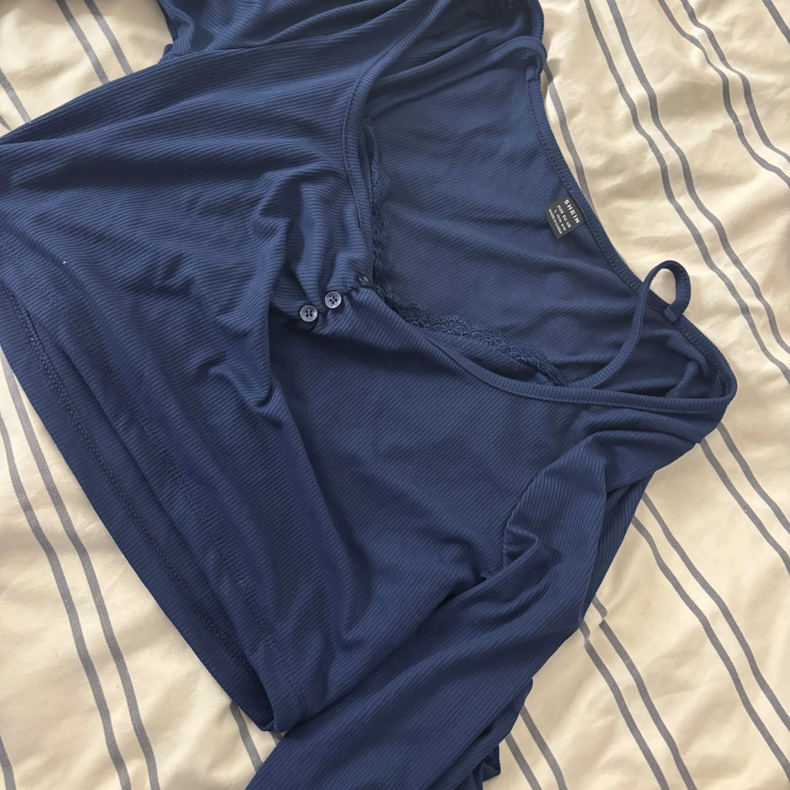 Mörkblå ribbad topp från Shein - 91