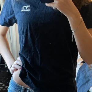 Hov1 merch  - Lite äldre hov1 merch. Köpt för över 3 år sedan. I mycket bra skick, strl Xs/S🩷🩷