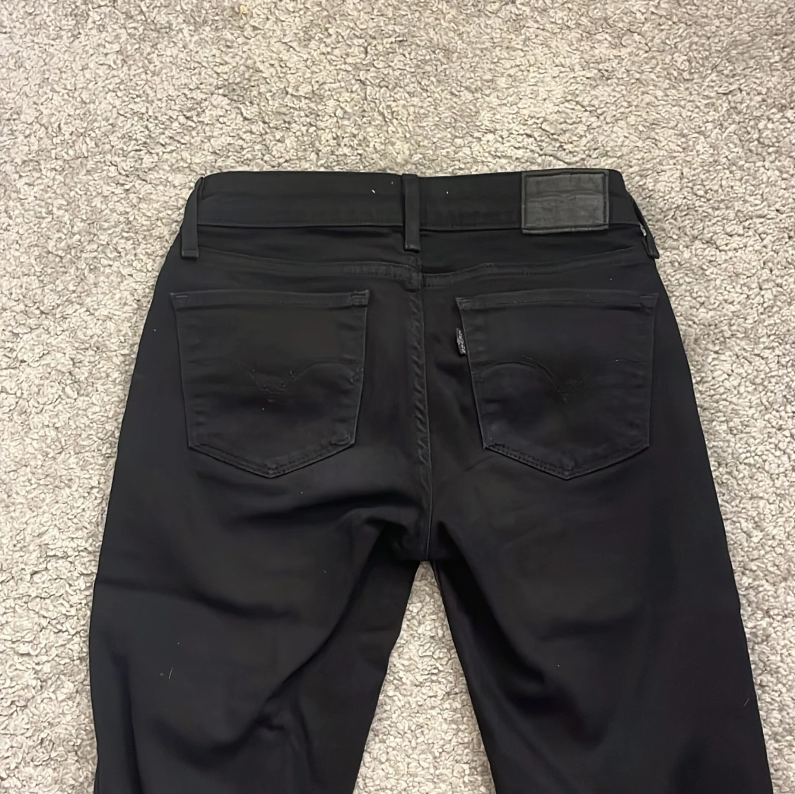 Svarta jeansbyxor - 90