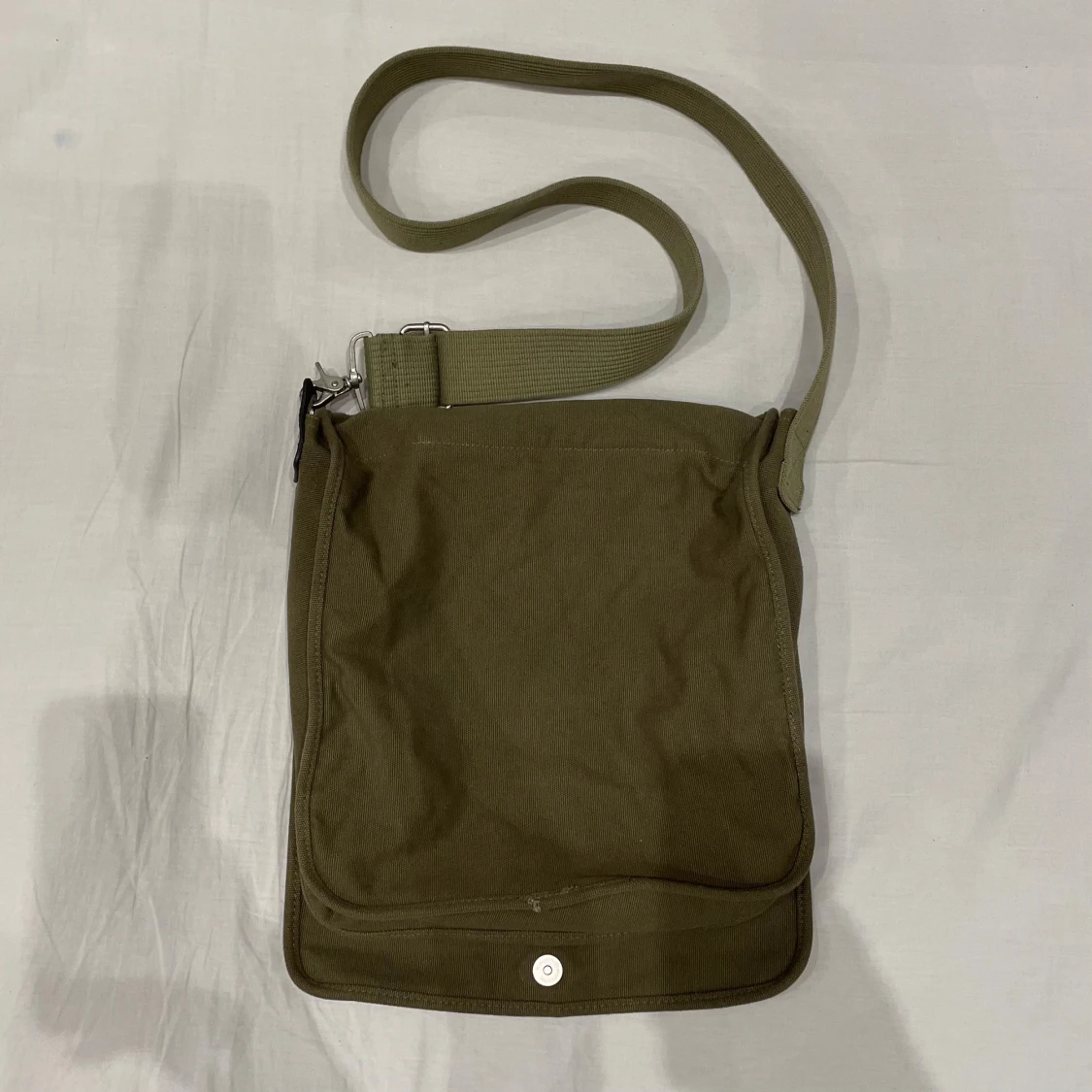 Militärgrön crossbody bag💕 - 90