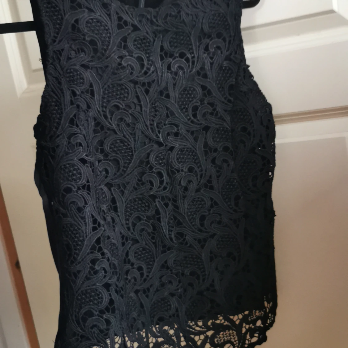 Svart spetslinne från Cutey - 60