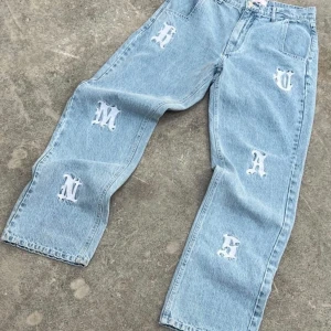 Rare humans Jeans  - Använda fåtal gånger i nyskick, baggy/ loose fit.