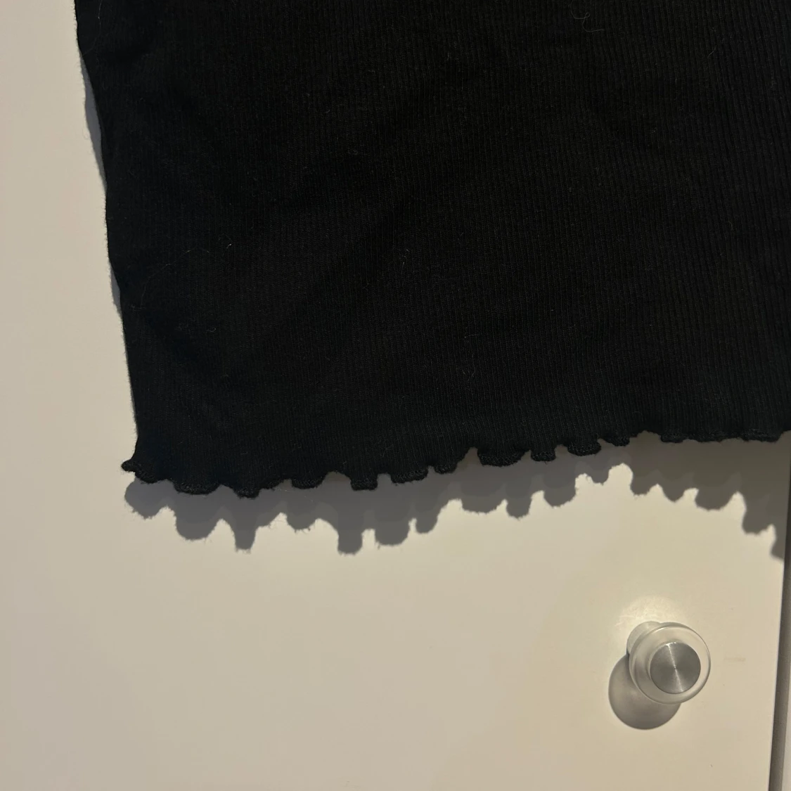 Svart oneshoulder topp  - 91