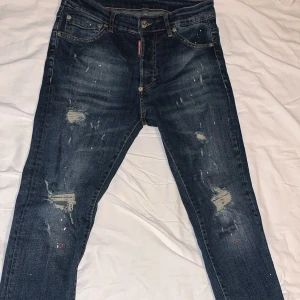 Dsq2 jeans - Bra skick 