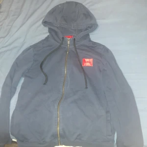 Hugo boss tjock tröja - Svart boss hoodie 