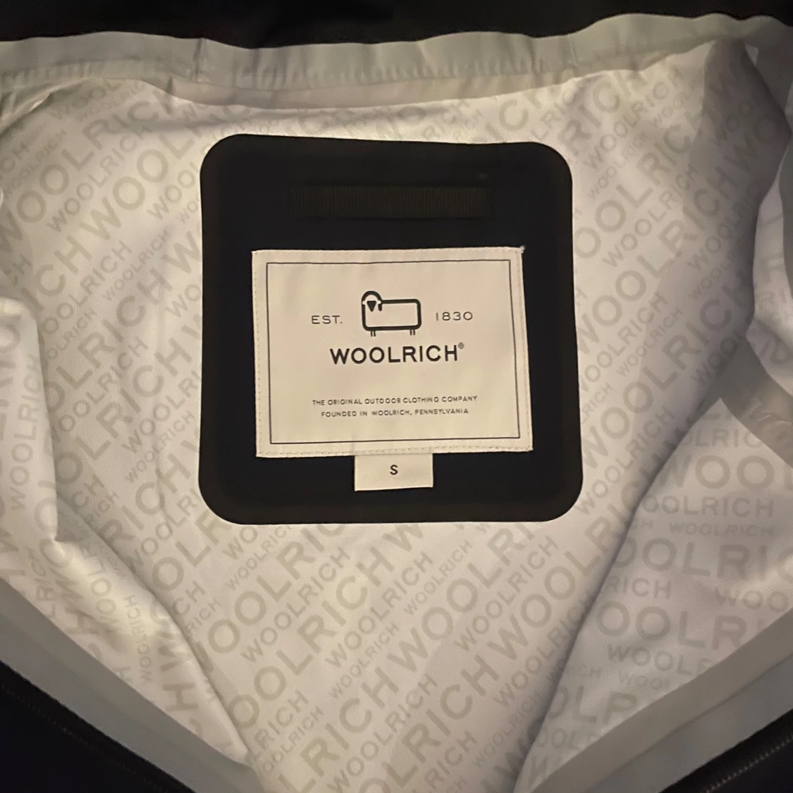 Marinblå regnjacka från Woolrich - 92