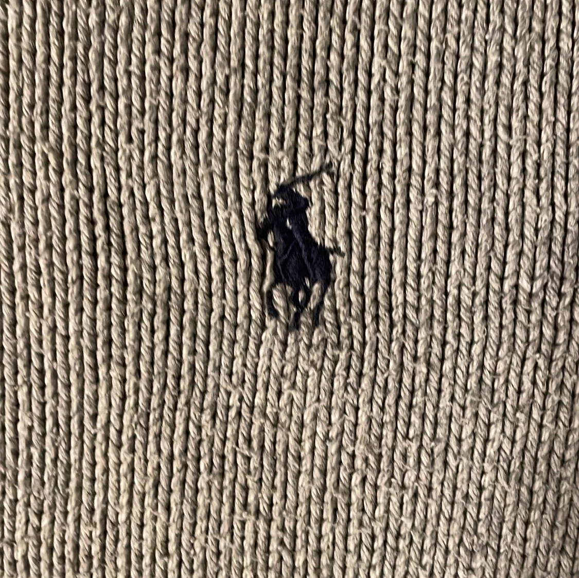 Grå stickad tröja från Polo Ralph Lauren - 90