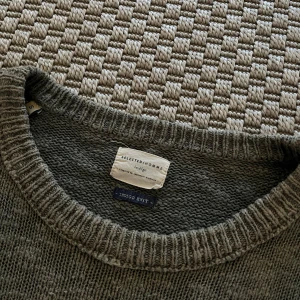 Vintage Selected homme - Tja tja! Säljer nu denna feta selected homme tröjan pga att jag inte använder de längre! - Storlek S/M - skick 8/10 - Vid minsta lilla fråga så tveka inte på att höra av dig!! Mvh Carl