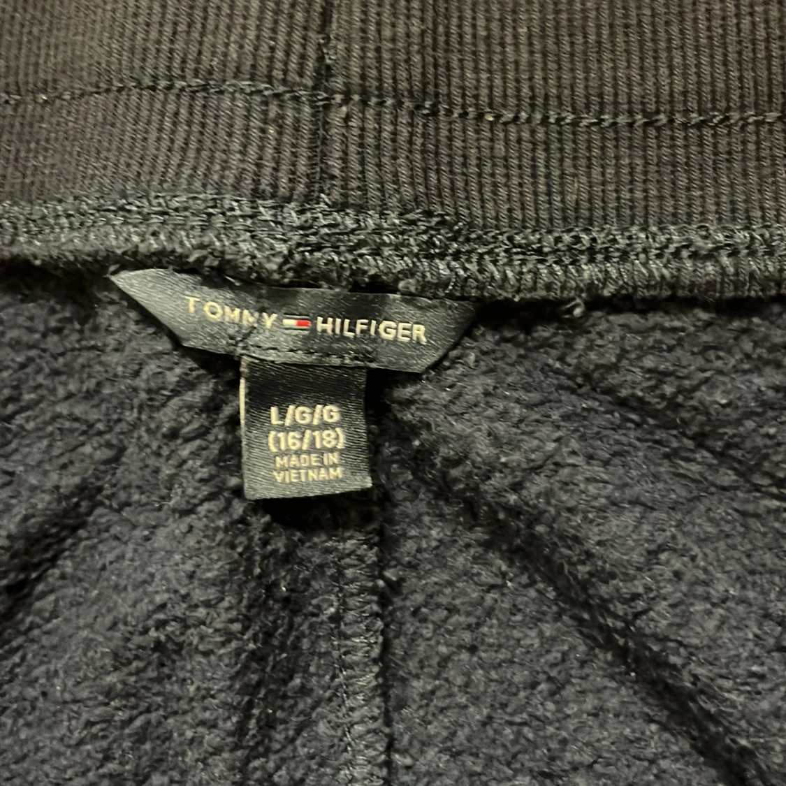 Marinblå mjukisbyxor från Tommy Hilfiger - 90